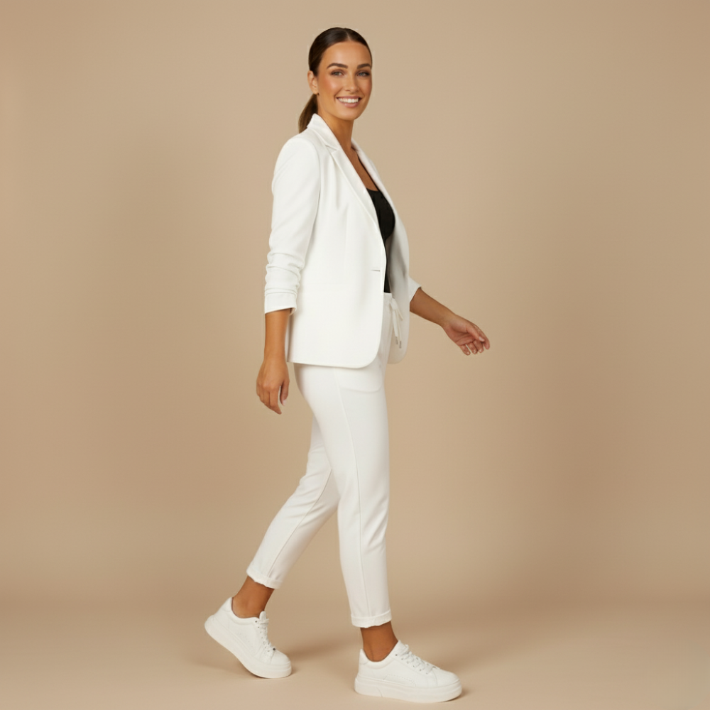 Effen kleurige kantoorpak blazer en joggingbroek set Jelle Jora Mode