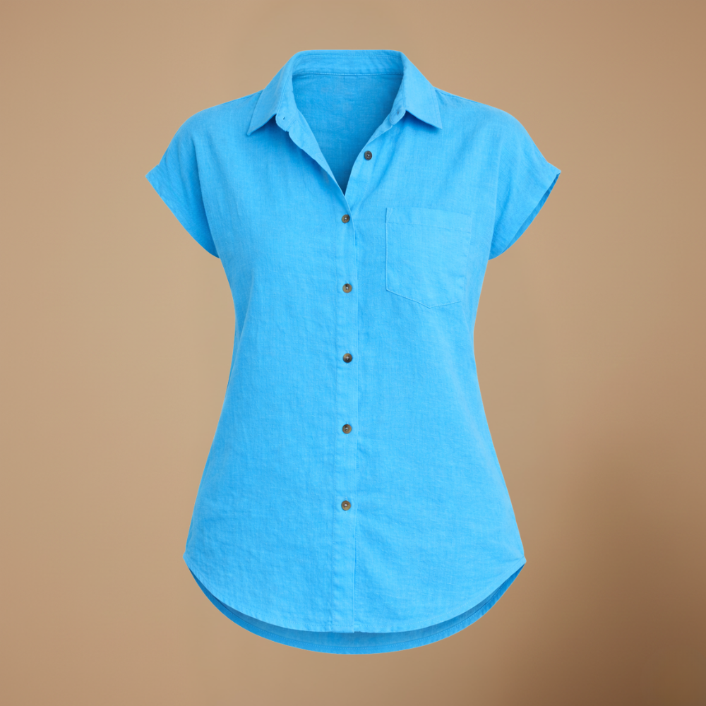 Vrouwenblouse met losse pasvorm mouwloos en met knopen Jelle Jora Mode