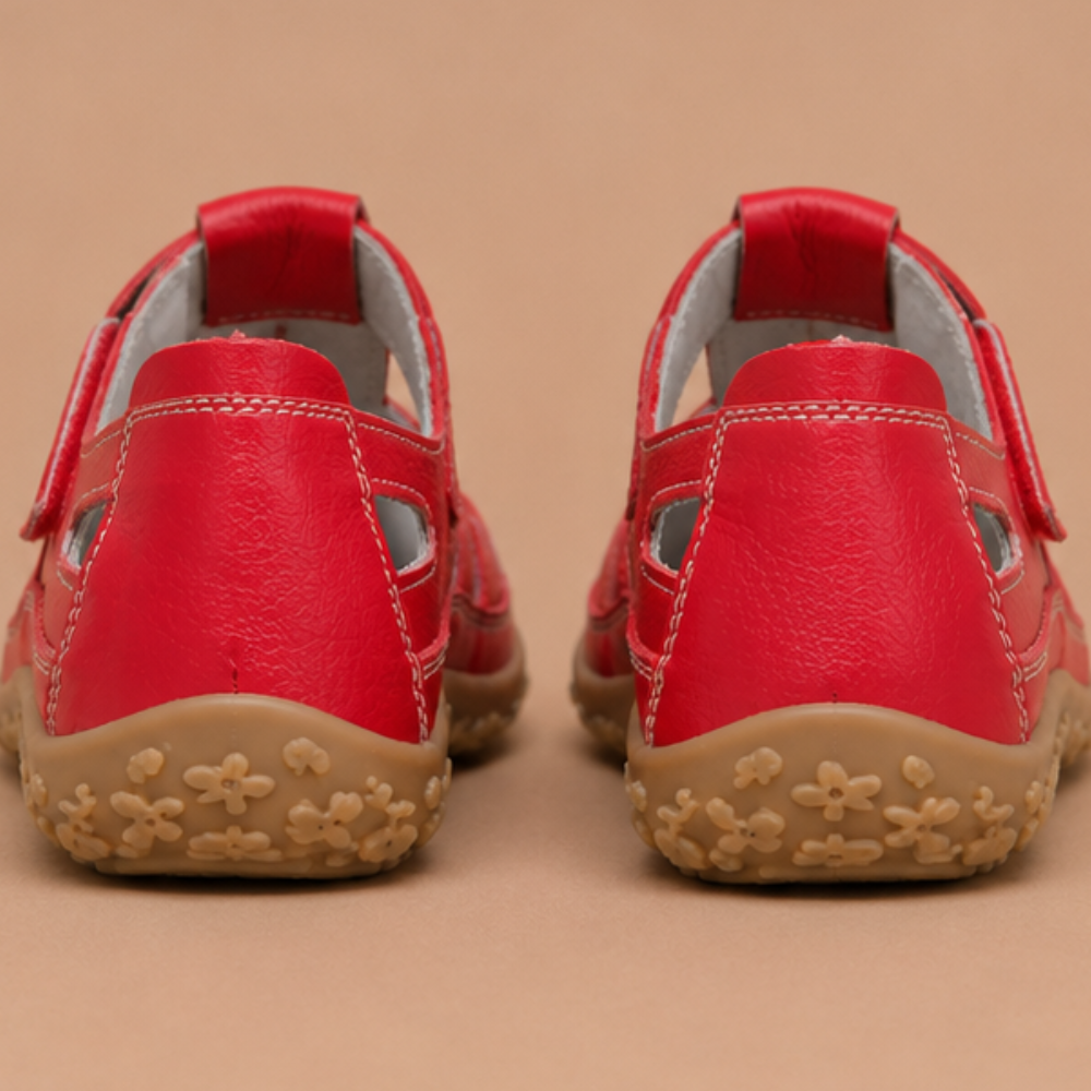 Dames platte strandsandalen met uitgesneden zool Jelle Jora Mode