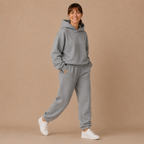 Dames oversized joggingpak met capuchon Jelle Jora Mode