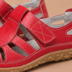 Dames platte strandsandalen met uitgesneden zool Jelle Jora Mode