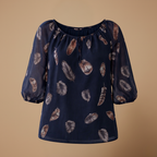 Dames zomerblouse met V-hals en verenprint Jelle Jora Mode