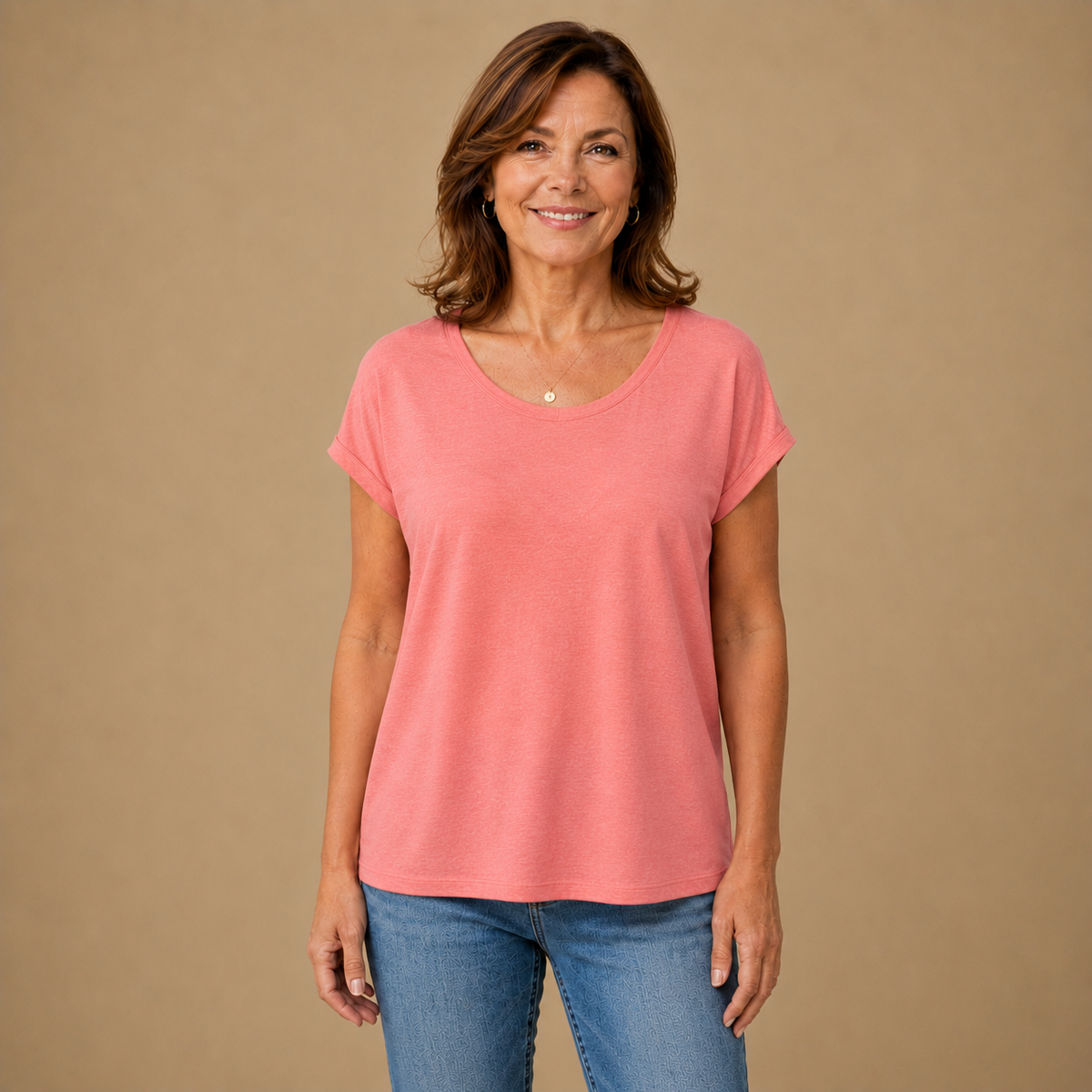 Casual dames top met V-hals en korte mouwen voor de zomer Jelle Jora Mode