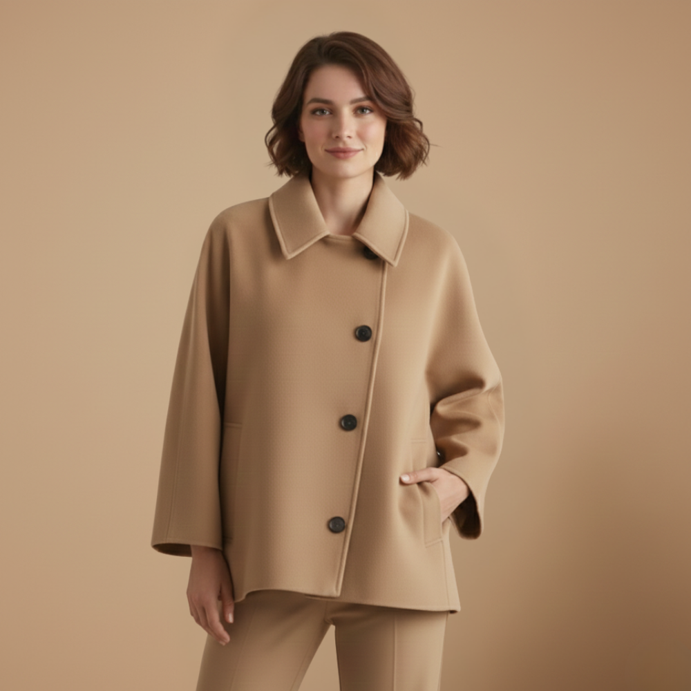 Korte jas met reverskraag en enkele knoopsluiting voor dames Jelle Jora Mode