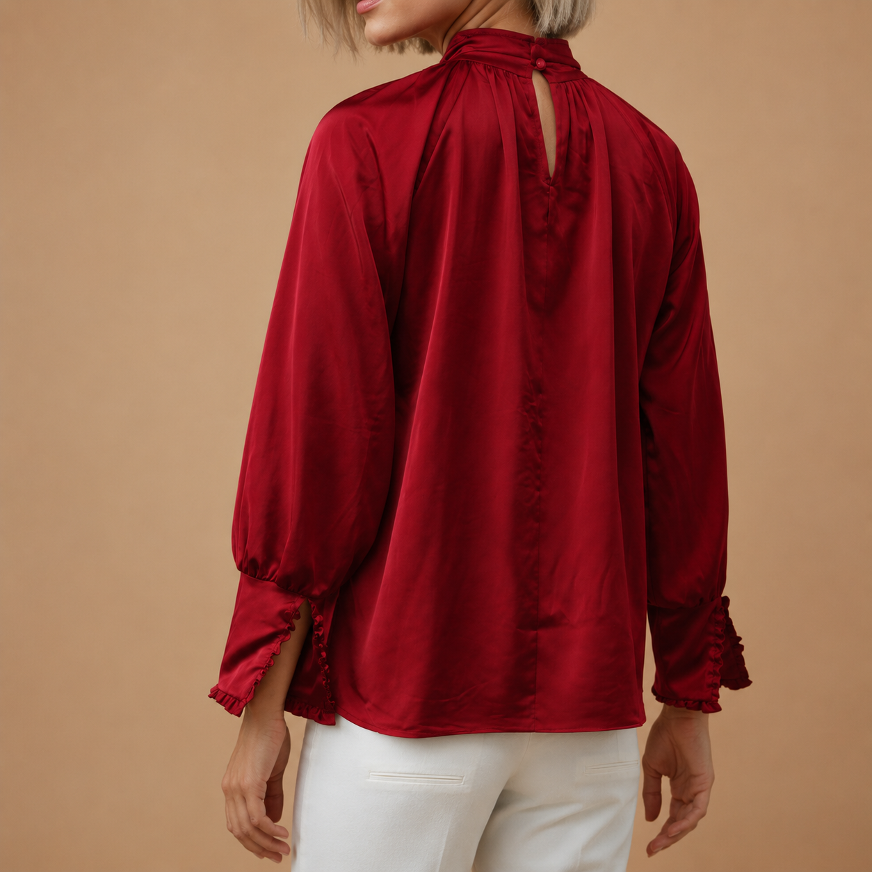 Damesblouse met strikje en lange mouwen Jelle Jora Mode