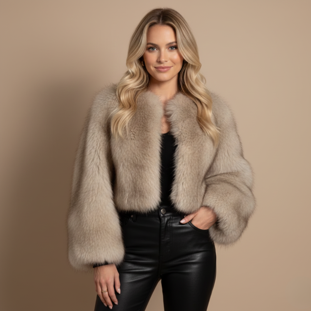 Dames jasje met donzige voering kort model winterontwerp Jelle Jora Mode