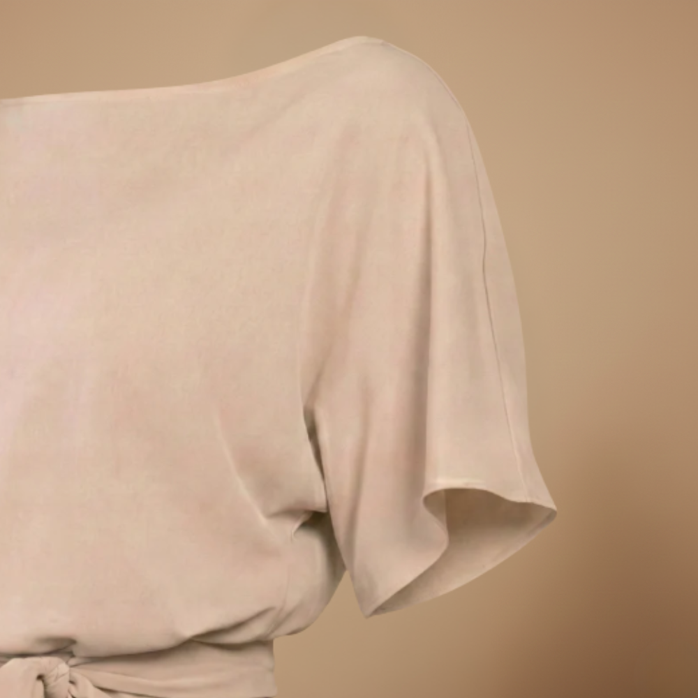 Dames jumpsuit met strik in de taille en wijde pijpen Jelle Jora Mode