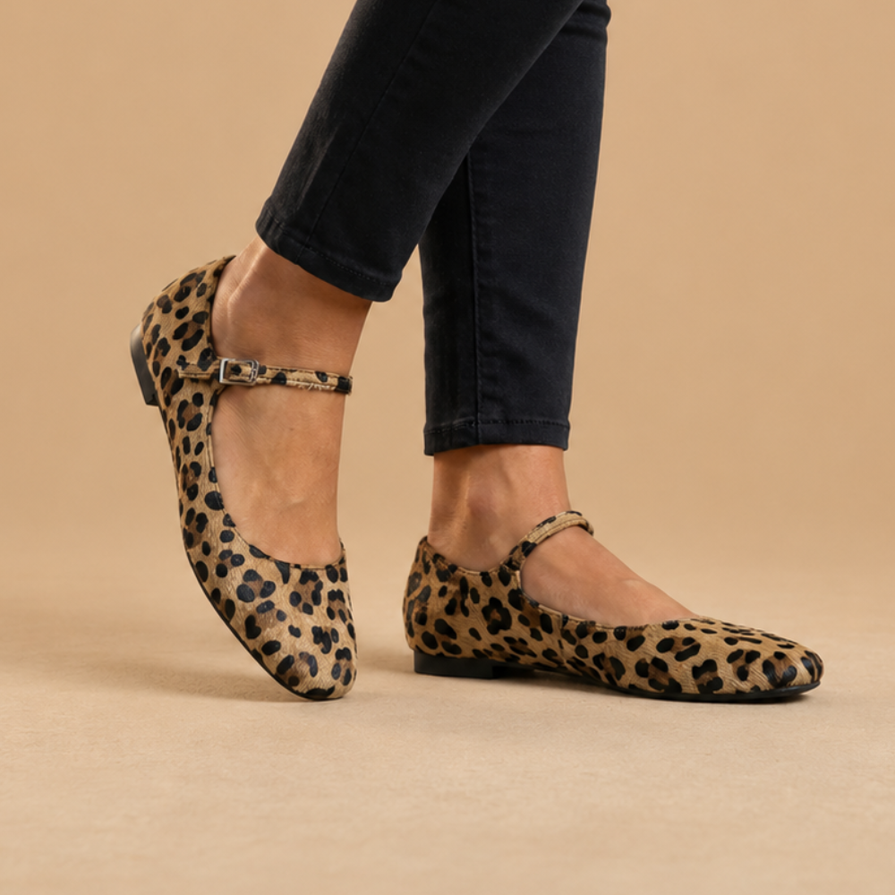 Damesschoenen met drie gespen en luipaardprint Jelle Jora Mode