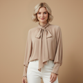 Damesblouse met strikje en lange mouwen