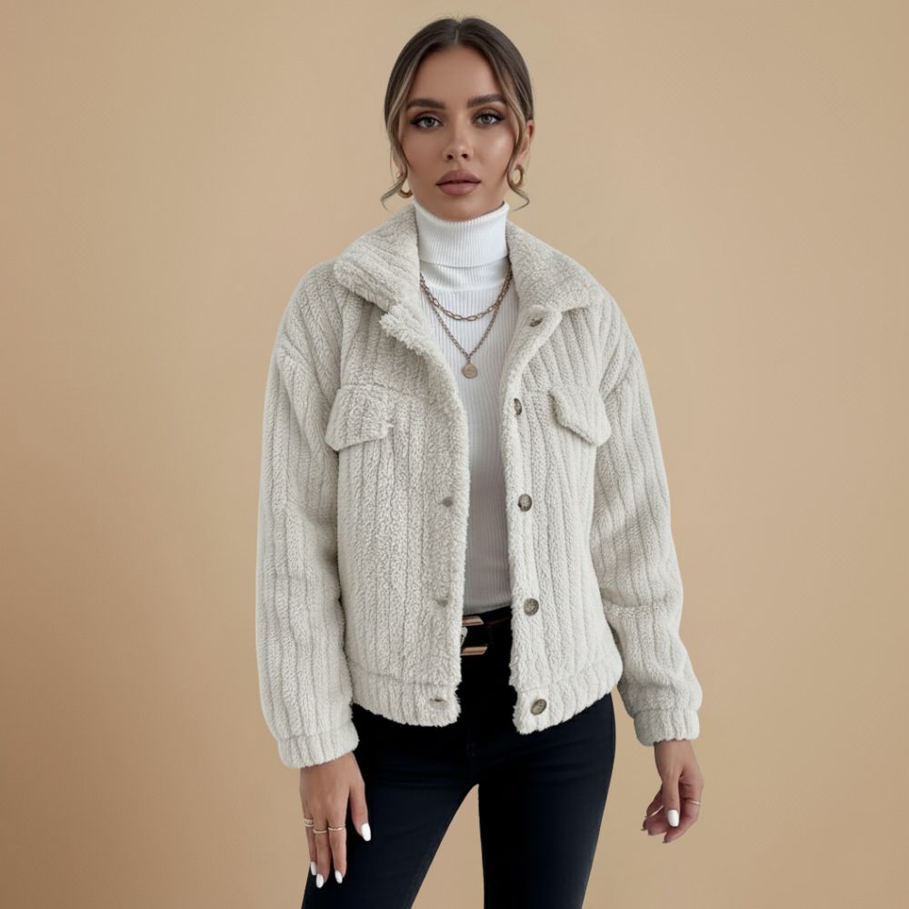 Warm Zacht Jasje met Knoopsluiting en Omgeslagen Kraag Jelle Jora Mode