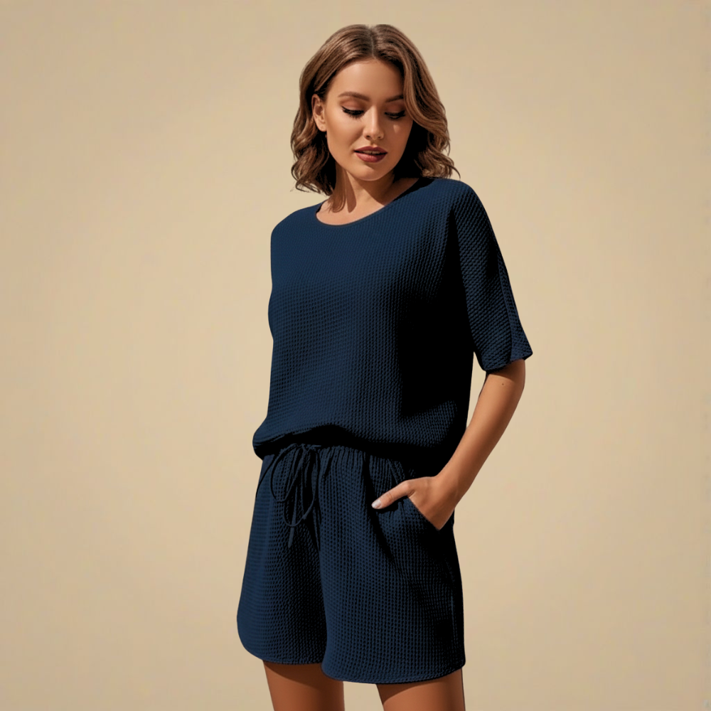 Wafelgebreide top met korte mouwen en korte broek Jelle Jora Mode