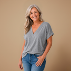Damesblouse met losse pasvorm en V-hals Jelle Jora Mode