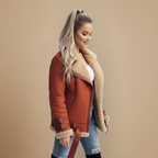 Chique wollen jas van lamsleer in grote maten Jelle Jora Mode