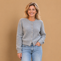 Dames gebreid vest met ronde hals en knopen Jelle Jora Mode