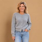 Dames gebreid vest met ronde hals en knopen Jelle Jora Mode