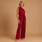 Dames jumpsuit met één schouder en ceintuur in de taille Jelle Jora Mode