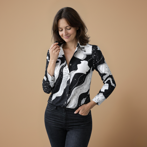 Dames blouse met print en lange mouwen met knoopsluiting Jelle Jora Mode