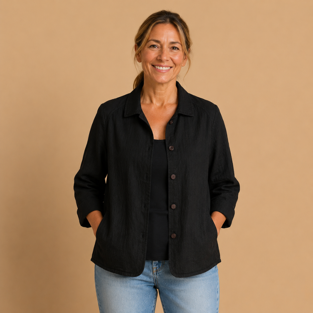 Damesblouse met omgeslagen kraag en knoopsluiting aan de voorkant Jelle Jora Mode