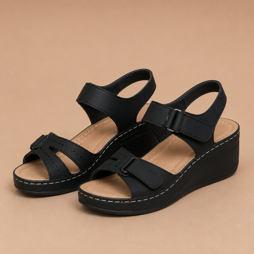 Dames platformsandalen met sleehak en verstelbare band Jelle Jora Mode