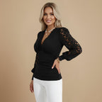 Dames top met V-hals en lange mouwen met kanten ontwerp Jelle Jora Mode