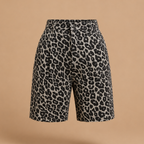 Dames bermudashort met luipaardprint en hoge taille Jelle Jora Mode