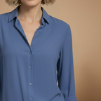 Dames losvallend effen overhemd met lange mouwen en knoopsluiting