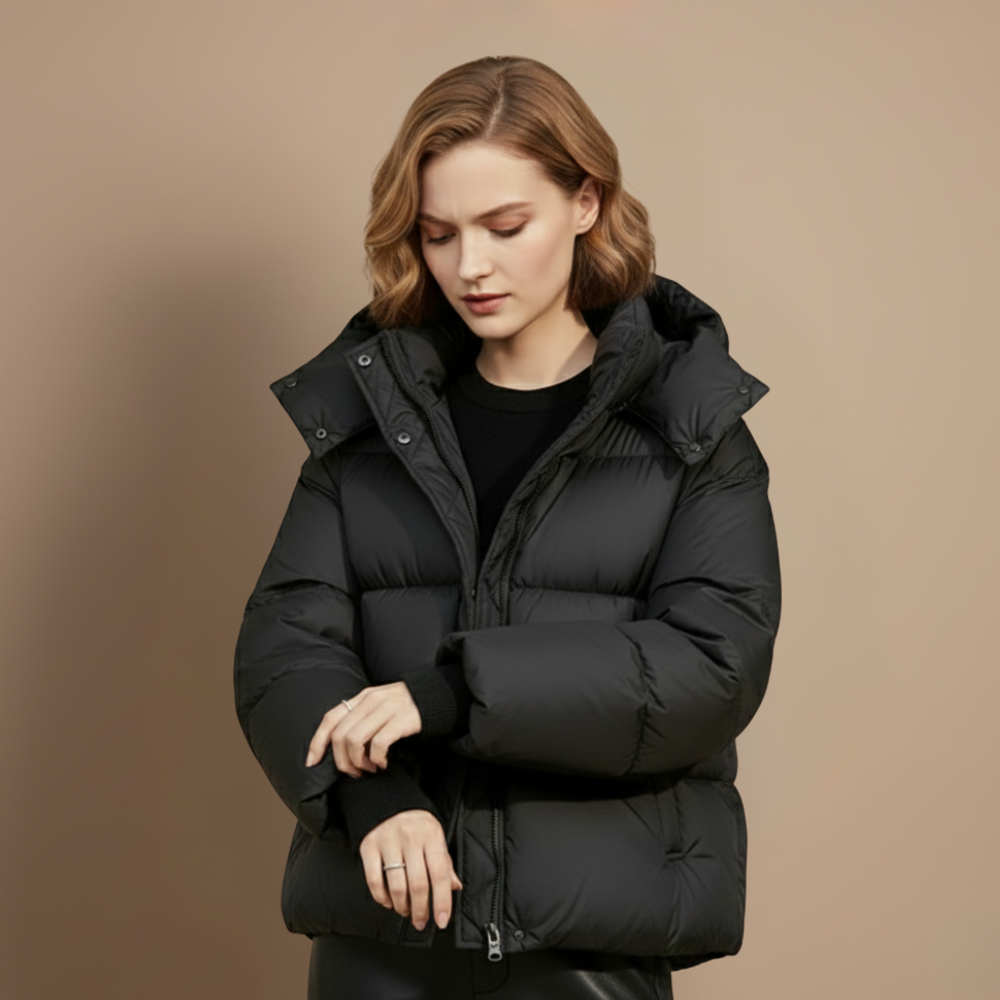 Dames gewatteerde jas met capuchon korte winterstijl Jelle Jora Mode