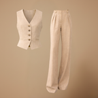 Dames casual outfit met een getailleerd vest en broek Jelle Jora Mode