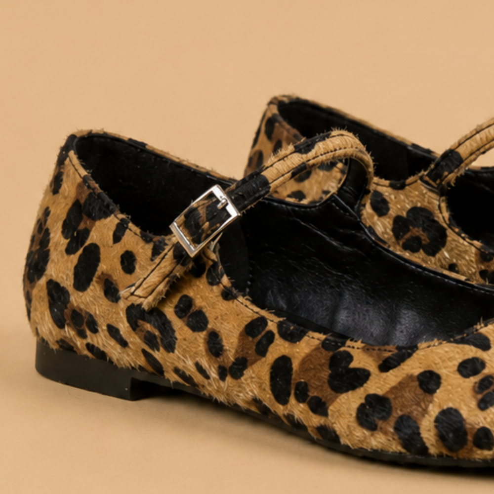 Damesschoenen met drie gespen en luipaardprint Jelle Jora Mode