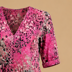 Damesmidi-jurk met bloemenprint en V-hals Jelle Jora Mode