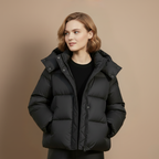 Dames gewatteerde jas met capuchon korte winterstijl Jelle Jora Mode