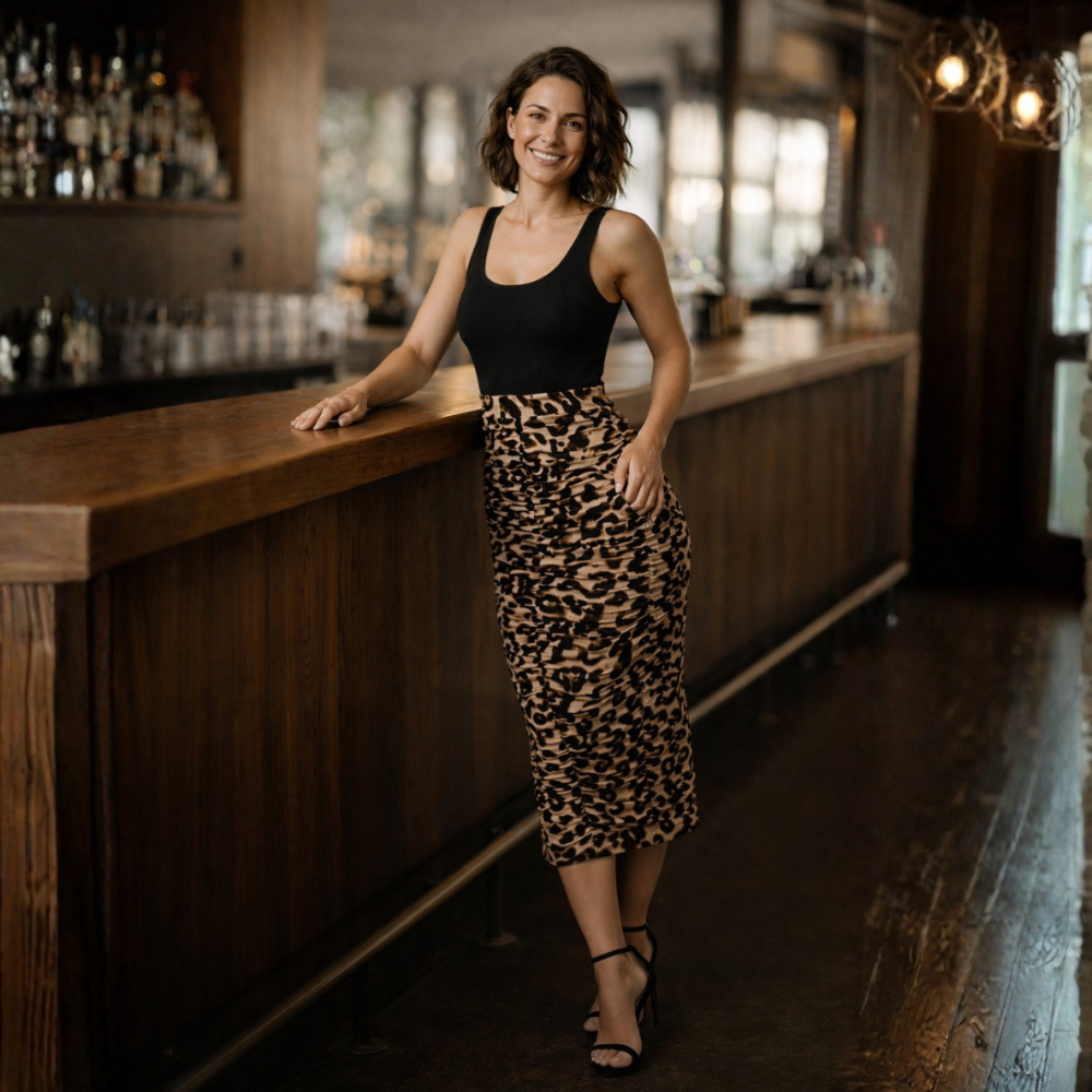 Dames stretchrok met hoge taille en luipaardprint met split Jelle Jora Mode