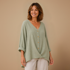 Dames casual blouse met losse pasvorm knoopsluiting en v-hals Jelle Jora Mode