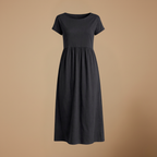 Dames casual midi jurk met ronde hals korte mouwen en zakken Jelle Jora Mode
