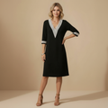 Elegante katoenen linnen zomerjurk met V-hals Jelle Jora Mode