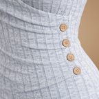 Damesblouse met geribde v-hals en knoopdetails Jelle Jora Mode