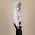 Damesjas met capuchon en korte casual pasvorm Jelle Jora Mode