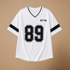 Dames lossittend T-shirt met V-hals en ‘Number’-design Jelle Jora Mode
