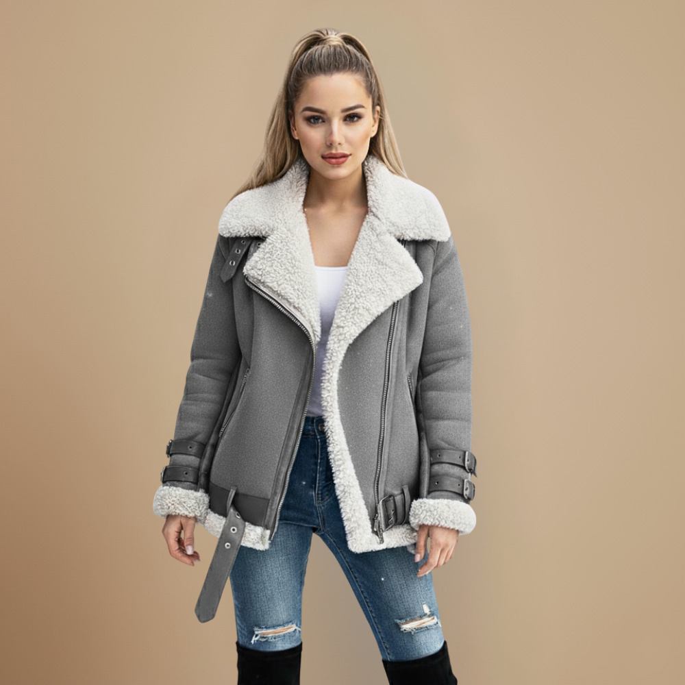 Chique wollen jas van lamsleer in grote maten Jelle Jora Mode