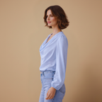 Dames casual blouse met gedrapeerde hals en pofmouwen Jelle Jora Mode