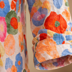 Damesblouse met bloemenprint en knopen Jelle Jora Mode