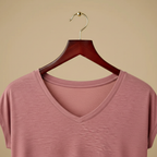 Casual dames top met V-hals en korte mouwen voor de zomer Jelle Jora Mode