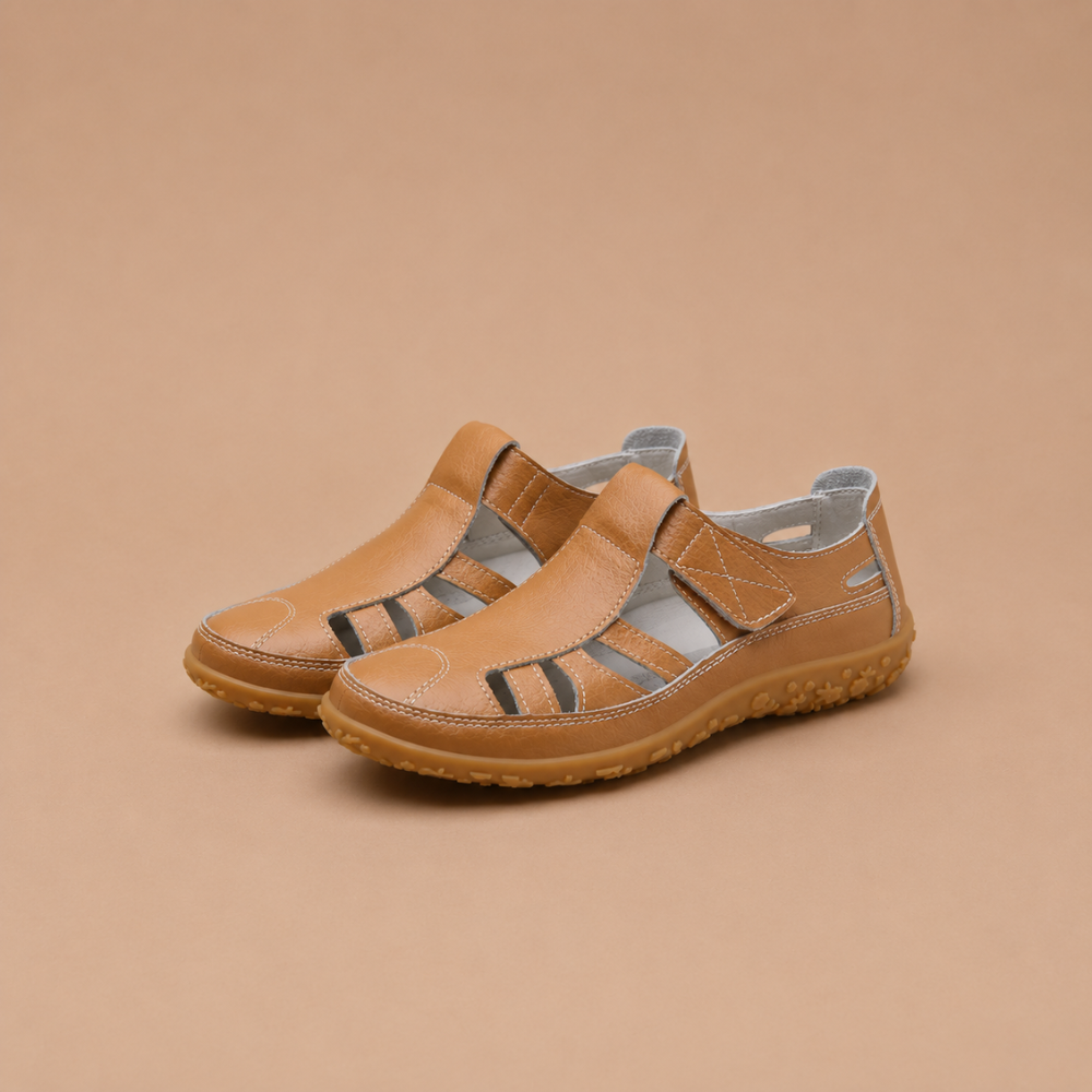 Dames platte strandsandalen met uitgesneden zool Jelle Jora Mode