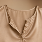 Damesblouse met v-hals korte mouwen en knopen Jelle Jora Mode