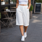 Dames bermudashorts met knopen aan de voorkant Jelle Jora Mode